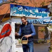 Arne Garlipp lost den ersten Gewinner-Verkaufsstand der Schatzsuche 2022 aus