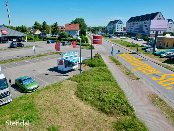 Garlipp-Spargel Verkaufsstand Stendal, Arneburger Straße, auf dem Parkplatz des Supermarktes Penny