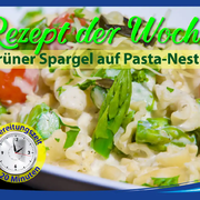 Rezept der Woche: Grüner Spargel auf Pasta-Nest; Garlipp-Spargel mit viel weiterem frischen Gemüse auf Pasta angerichtet